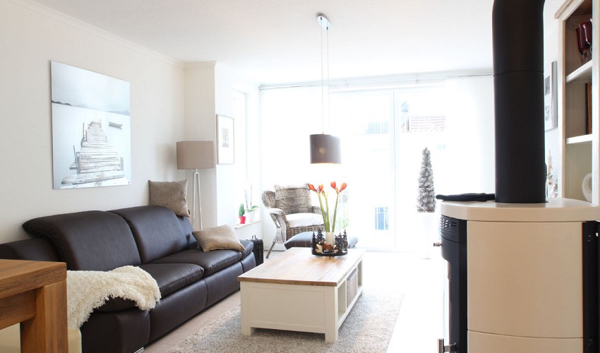 Wohnzimmer mit Kamin