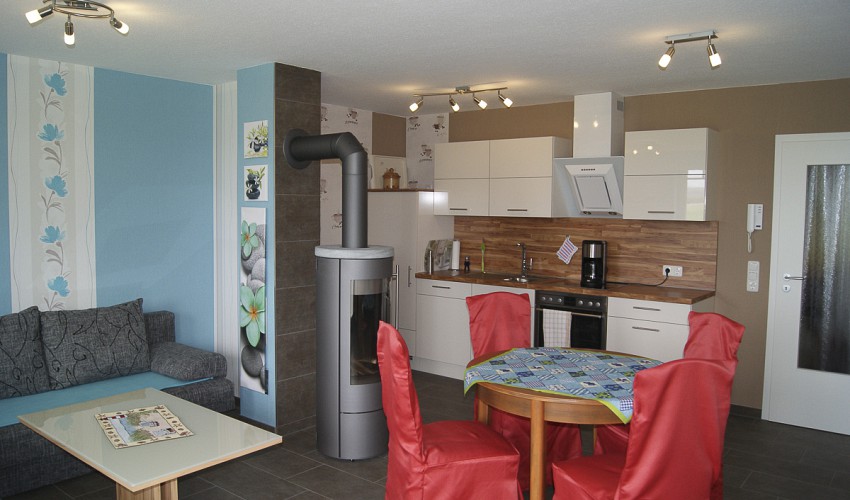 Wohnzimmer mit Kamin