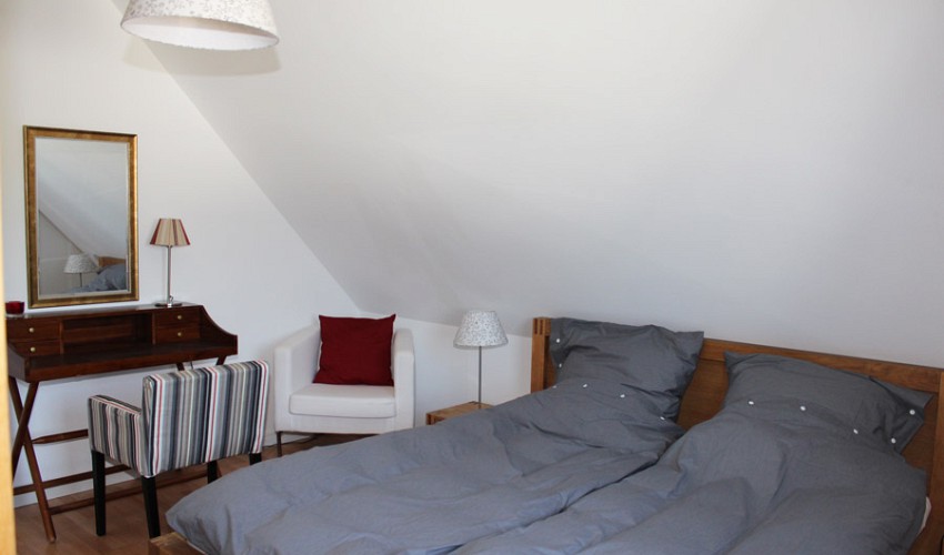 2. Schlafzimmer mit Doppelbett