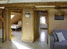 Blick ins Schlaf- + Kinderzimmer