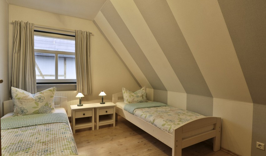 Schlafzimmer 2