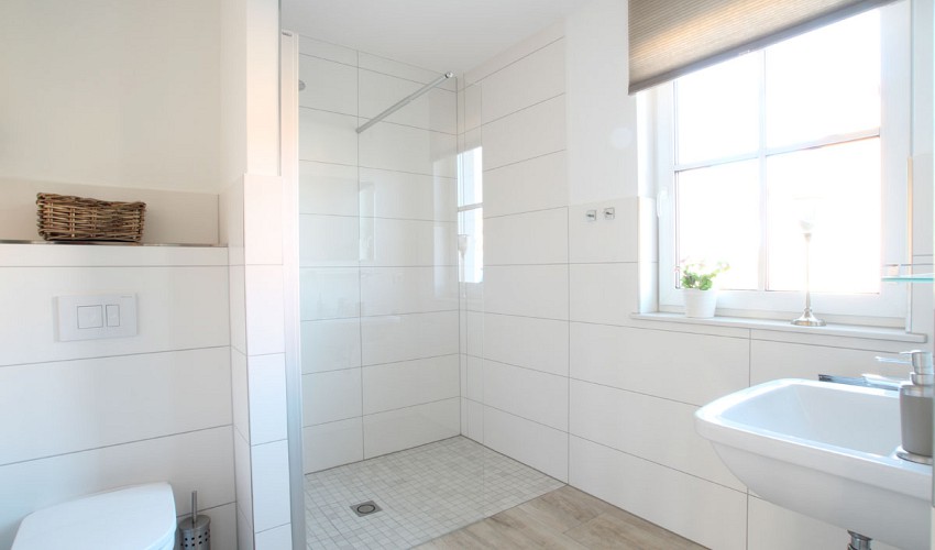 behindertenfreundliches Bad im EG