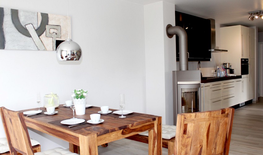 moderne Fewo mit Kamin