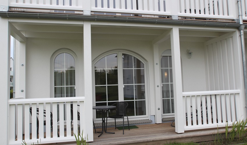 Terrasse mit Möbeln