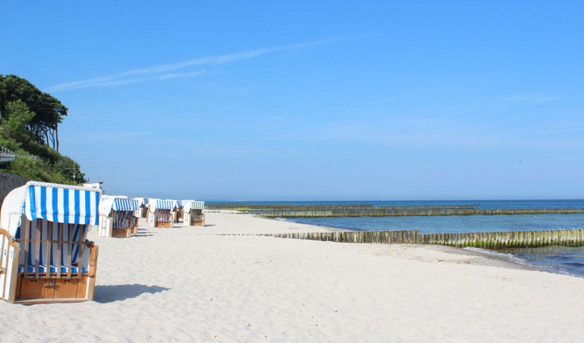 Badestrand mit Strandkörben