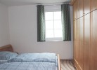 Schlafzimmer mit Doppelbett